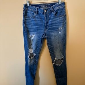 American Eagle High rise ripped jeans!